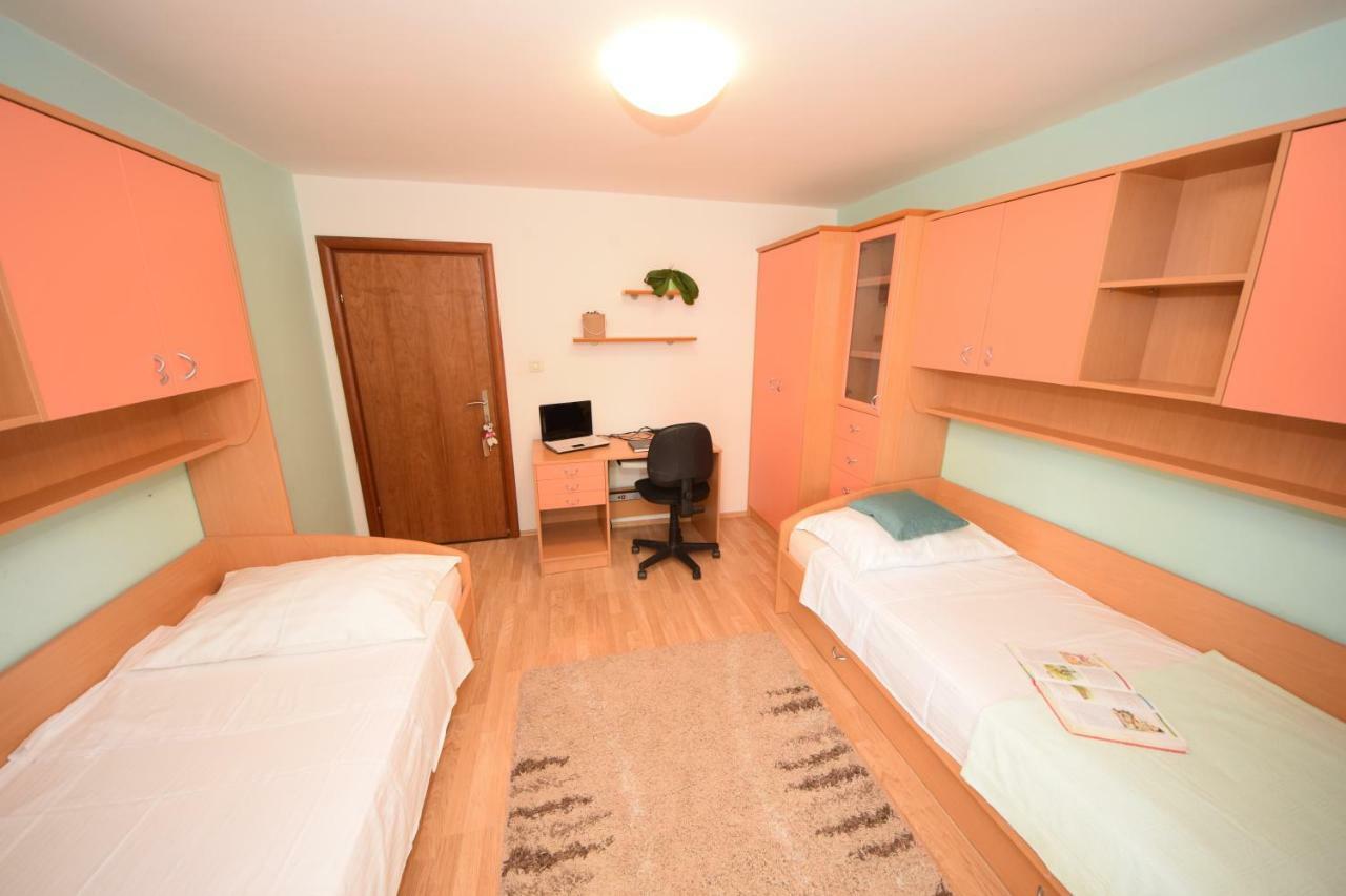 Apartment Andrea 奥瑞比克 外观 照片